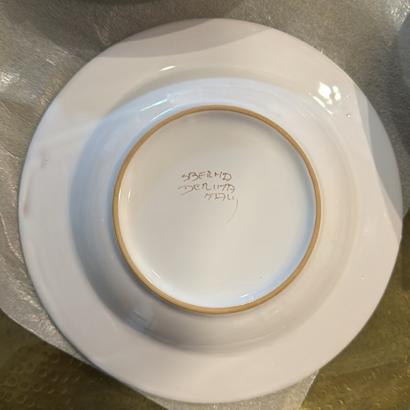 6 Sberna Deruta Italy Quimper Style Pottery Round Bowls 10 inch. Set of Six - Picture 8 of 10